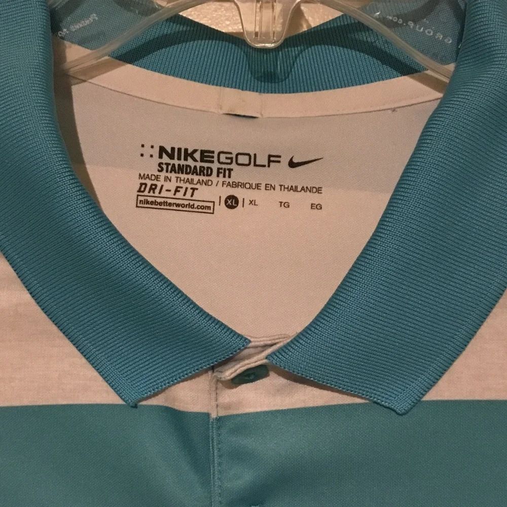 Nike sports bold